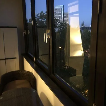 Apartment In Der Nahe Von Der Konigsallee Dusseldorf