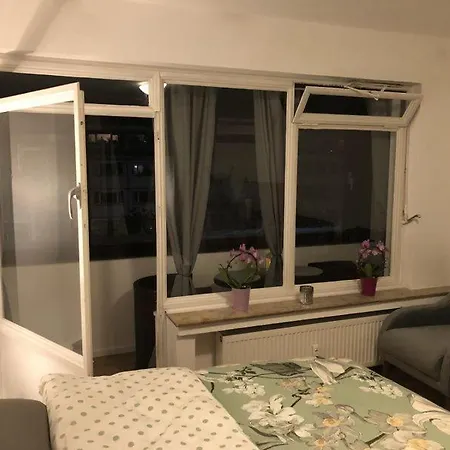 Apartment In Der Nahe Von Der Konigsallee Dusseldorf